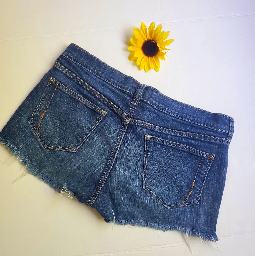 OLD NAVY THE FLIRT DENIM SHORTS